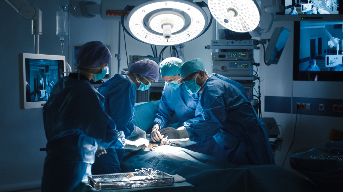 Mitten in der OP: Anästhesist vergewaltigt betäubte Patientin