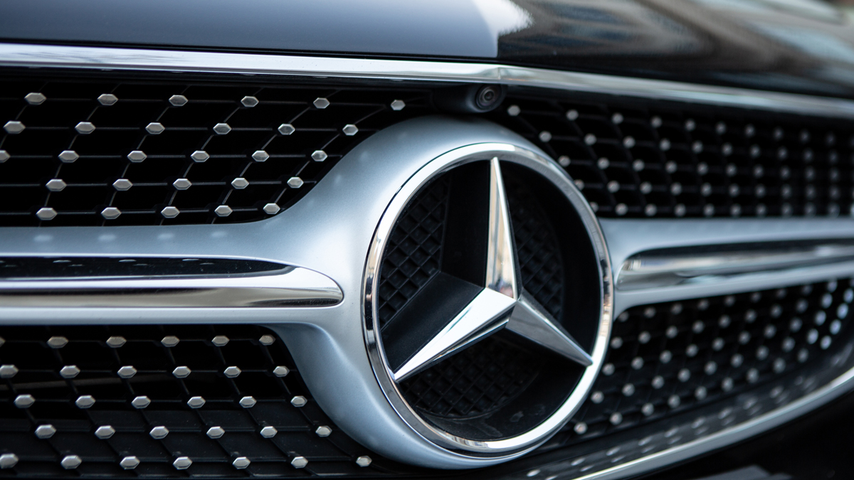 Beliebtes Modell betroffen: Mercedes startet großen Rückruf