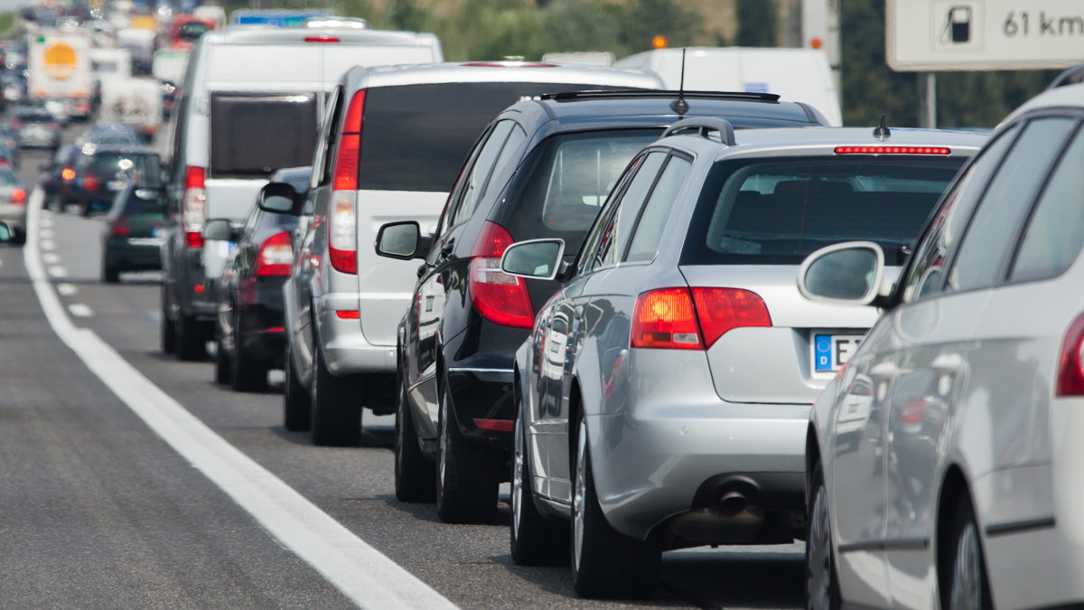 Hohes Bußgeld droht: Nur wenige Autofahrer kennen neues Verkehrsschild 