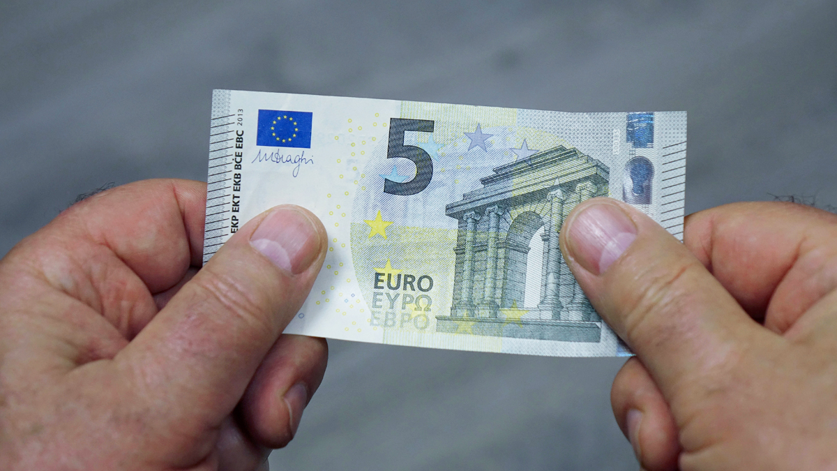 RKI verschickt 180.000 Briefe mit 5-Euro-Scheinen