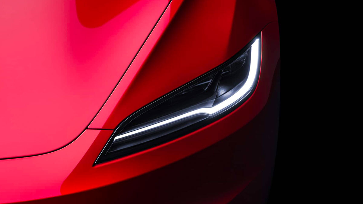 Tesla: Neues Update sorgt für adaptives Fernlicht