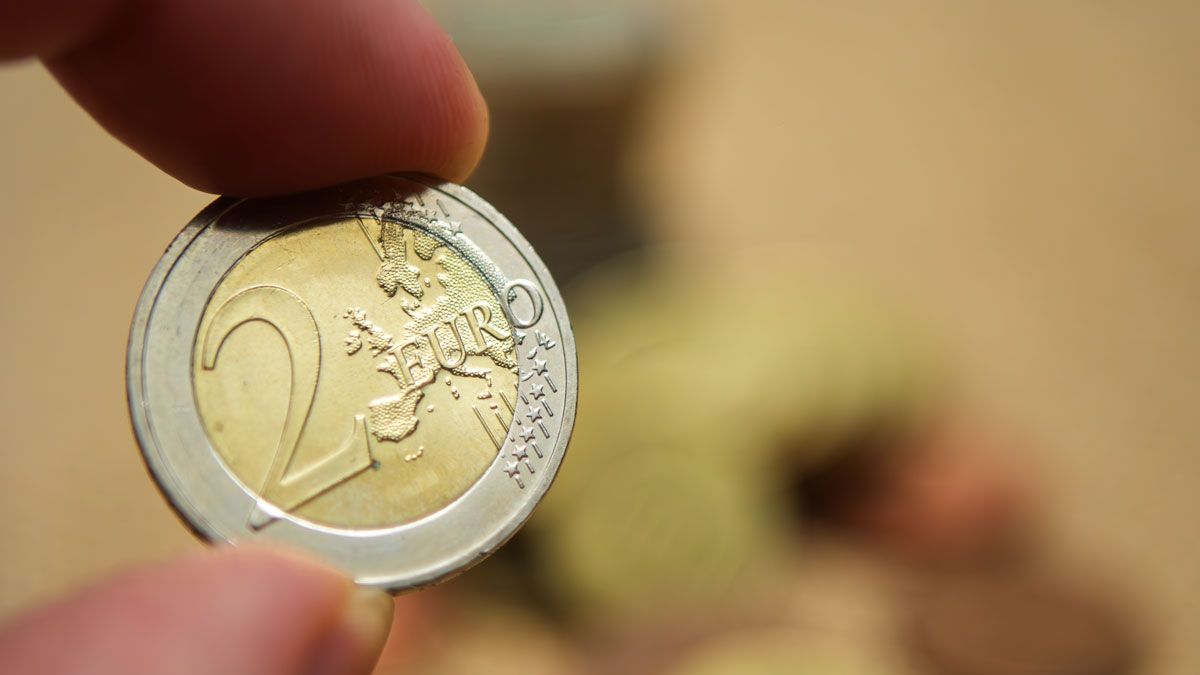 Nicht ausgeben: Seltene 2-Euro-Münze ist viel wert – daran erkennt man sie