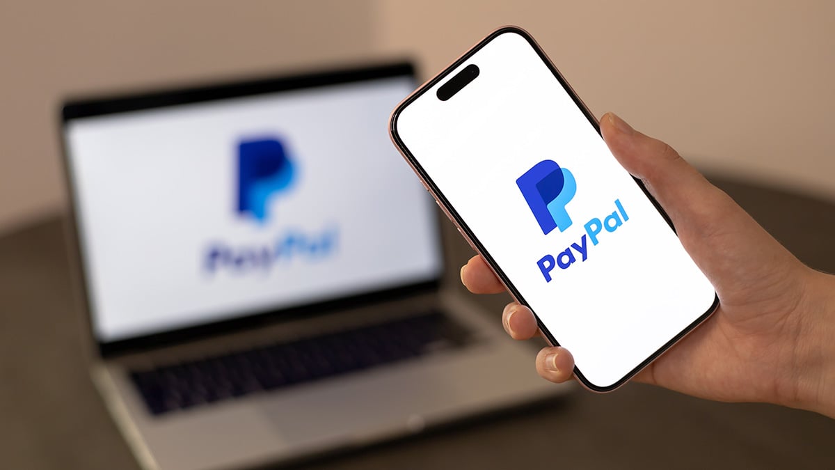 „Eine Taste drücken“: Aktuelle Warnung vor PayPal-Betrügern – bei Anruf sofort auflegen