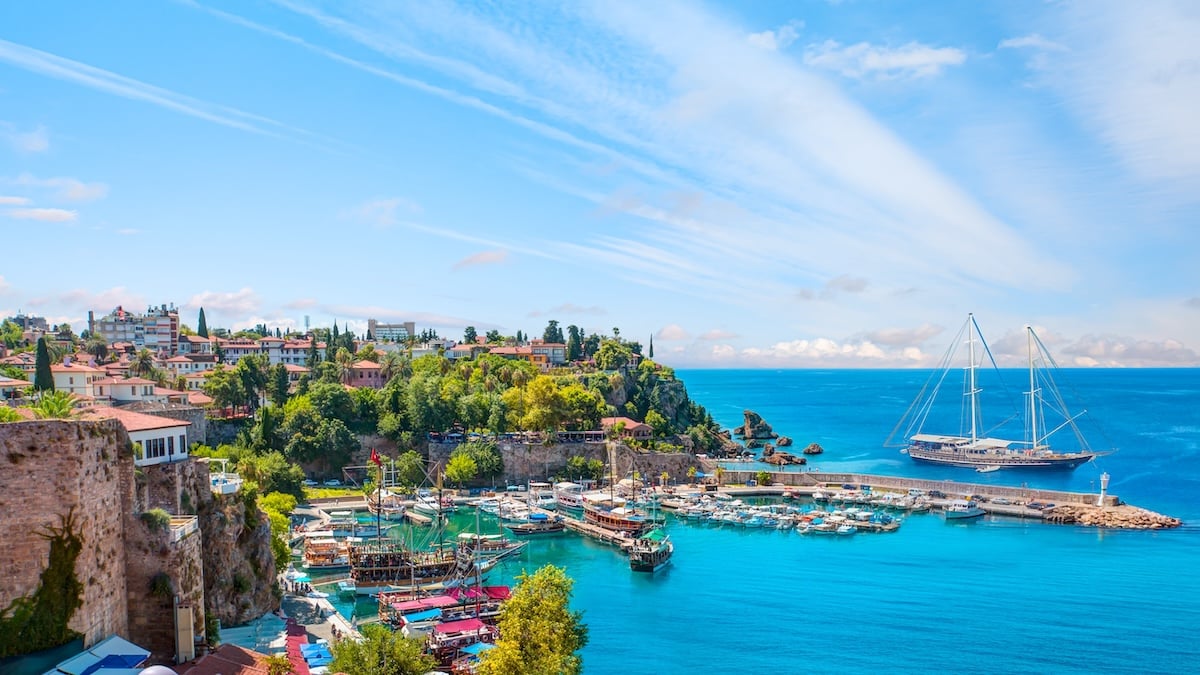 Türkei Antalya Altstadt und Hafen
