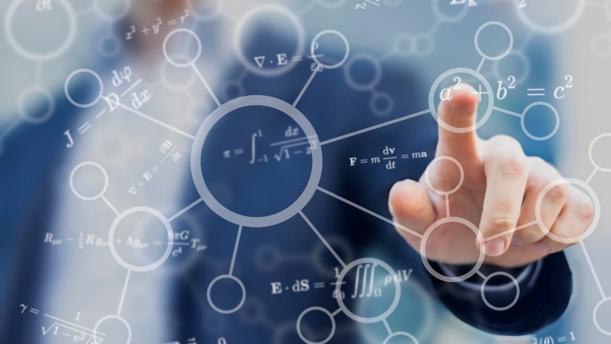 KI entwickelt neues Experiment: Das Ergebnis erstaunt sogar Physiker 9 KI: Eine Person berührt Symbole mathematischer und wissenschaftlicher Konzepte