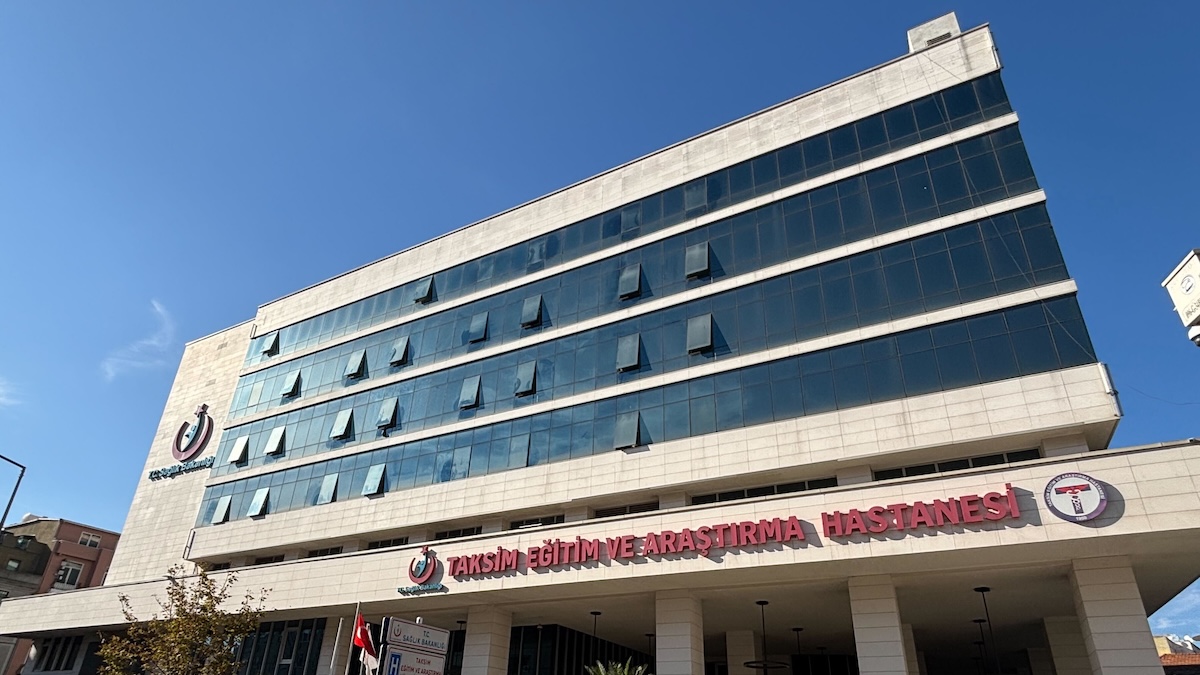 Verstorbene Familie in Istanbul: Obduktionsbericht bestätigt Verdacht zur Todesursache 17 Das Taksim-Krankenhaus in Istanbul