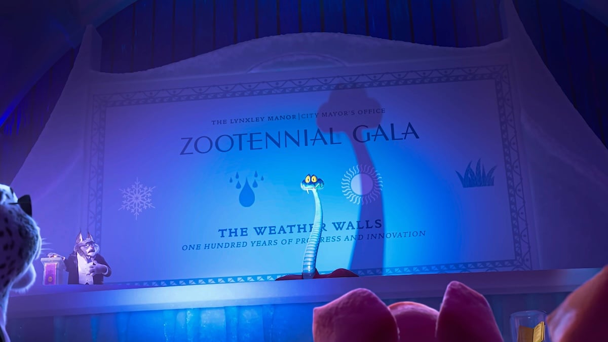 Szene aus „Zoomania 2“, in der eine verwirrte Schlange auf einer Bühne zu sehen ist